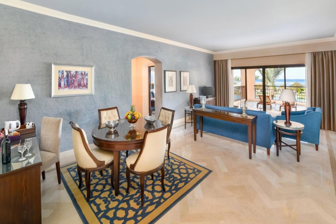 Jaz Aquamarine Hotel Hurghada Exterior foto A suite at the Four Seasons Resort