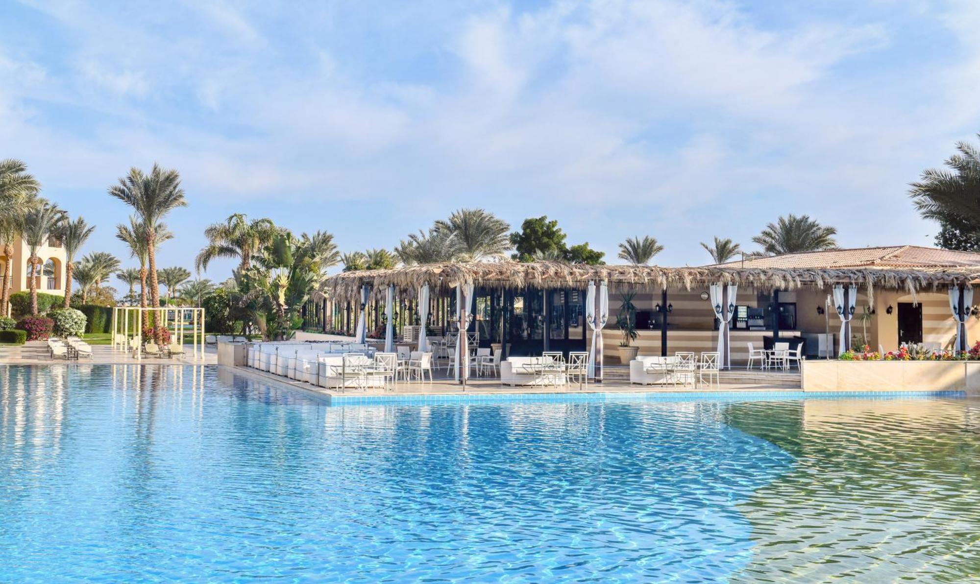 Jaz Aquamarine Hotel Hurghada Exterior foto The pool at the St Regis